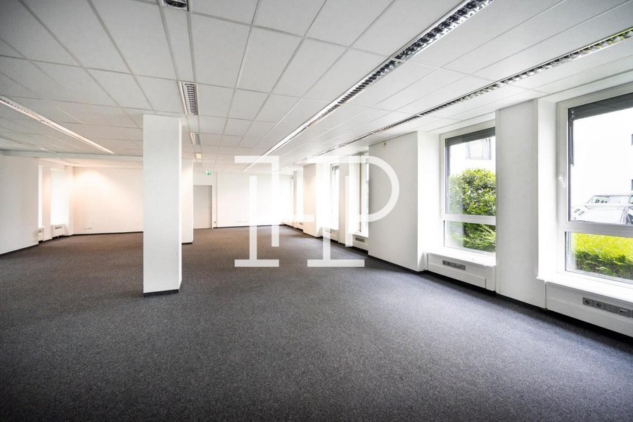 Open Space / Lagerfläche