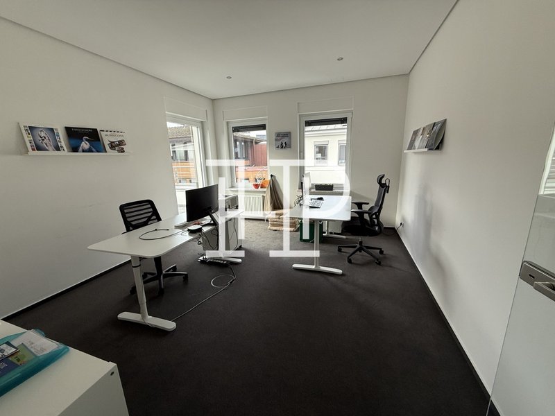 Helles Büro
