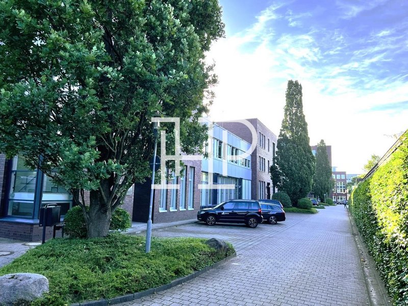 Hinterhof und Parkplätze
