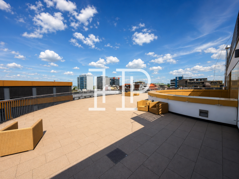 Große Dachterrasse