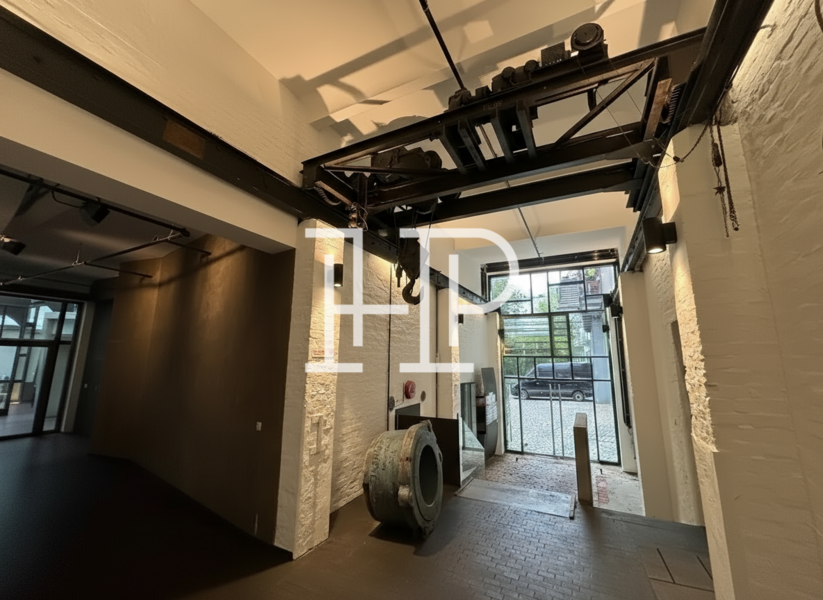 Loftartiger Eingang