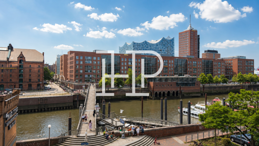 Aussicht auf Speicherstadt und Elbphilharmonie